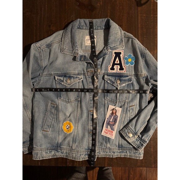NWT Celebrity Pink Distressed Denim Jean Letterman Patch Jacket Women Medium - Picture 13 of 14